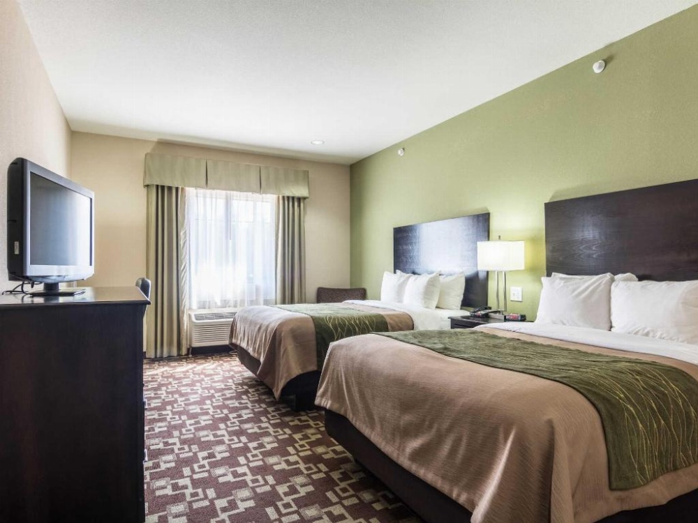 Queen Room with Two Queen Beds - Non-Smoking